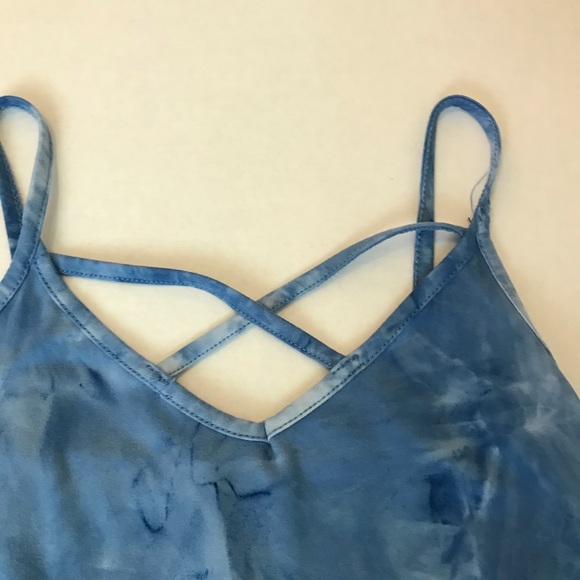 Rue 21 Criss Cross Tank Top 💕 - Picture 2 of 4